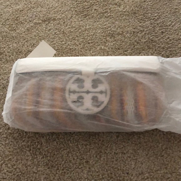 New Tory Burch Miller fringe clutch - Picture 5 of 11